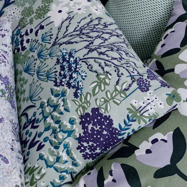 Outdoor cushions in lavender and green