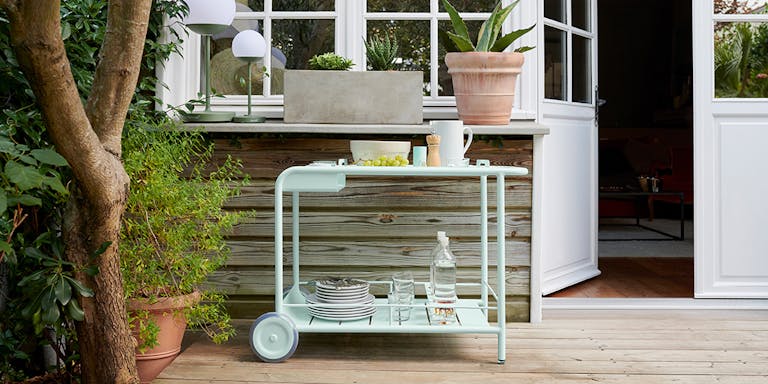 Luxembourg outdoor bar cart in Ice Mint