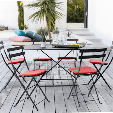 Rectangle folding outdoor table and chairs in black