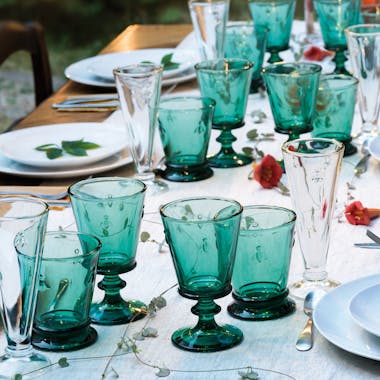 La Rochere Bee Glassware in Emerald on table