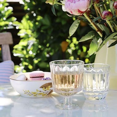 La Rochere City wine glass and tumbler with macrons