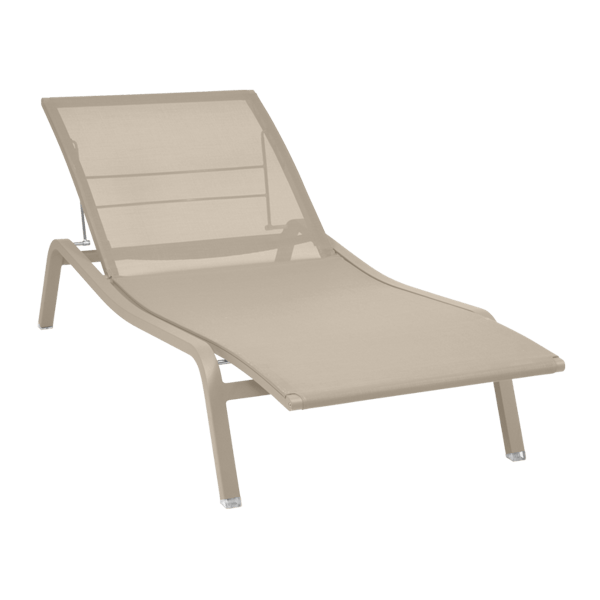 Alize Sunlounge Premium By Fermob in Nutmeg